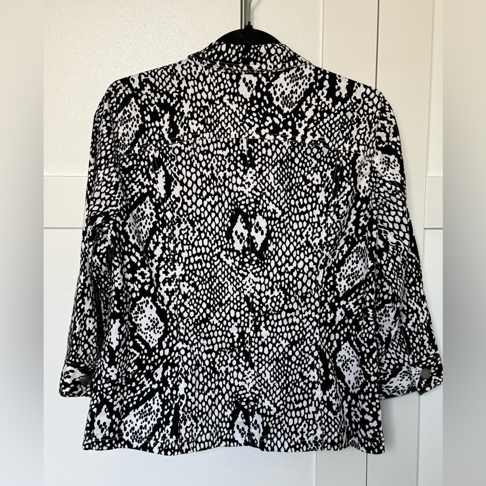 Christopher Banks Button Up Jacket - Picture 5 of 5